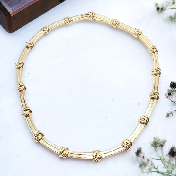 Authentic! Vintage Tiffany & Co 18k Yellow Gold Knot Link Necklace - Picture 2 of 10